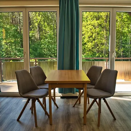 Ferienhus Maisonettewohnung Auf 3 Etagen Mit Balkon, Gartennutzung, In Ruhiger Lage * Baabe